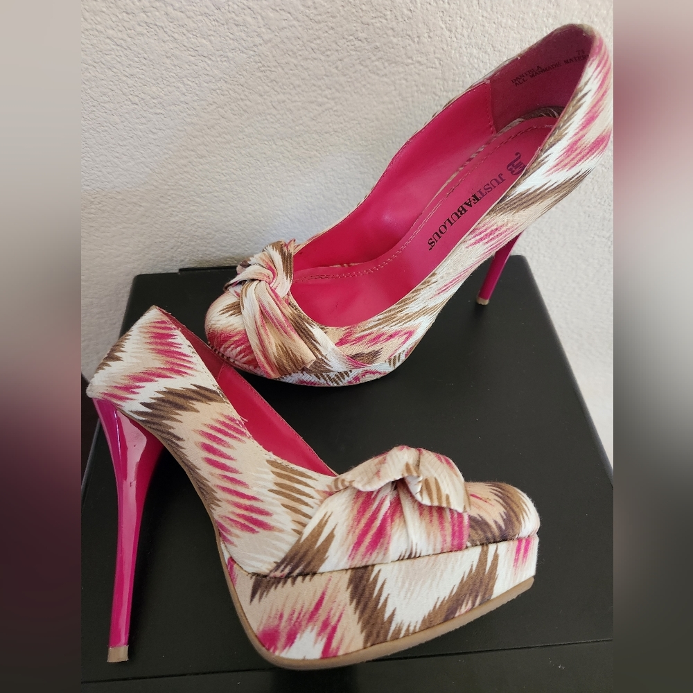 Pink and brown size 7.5